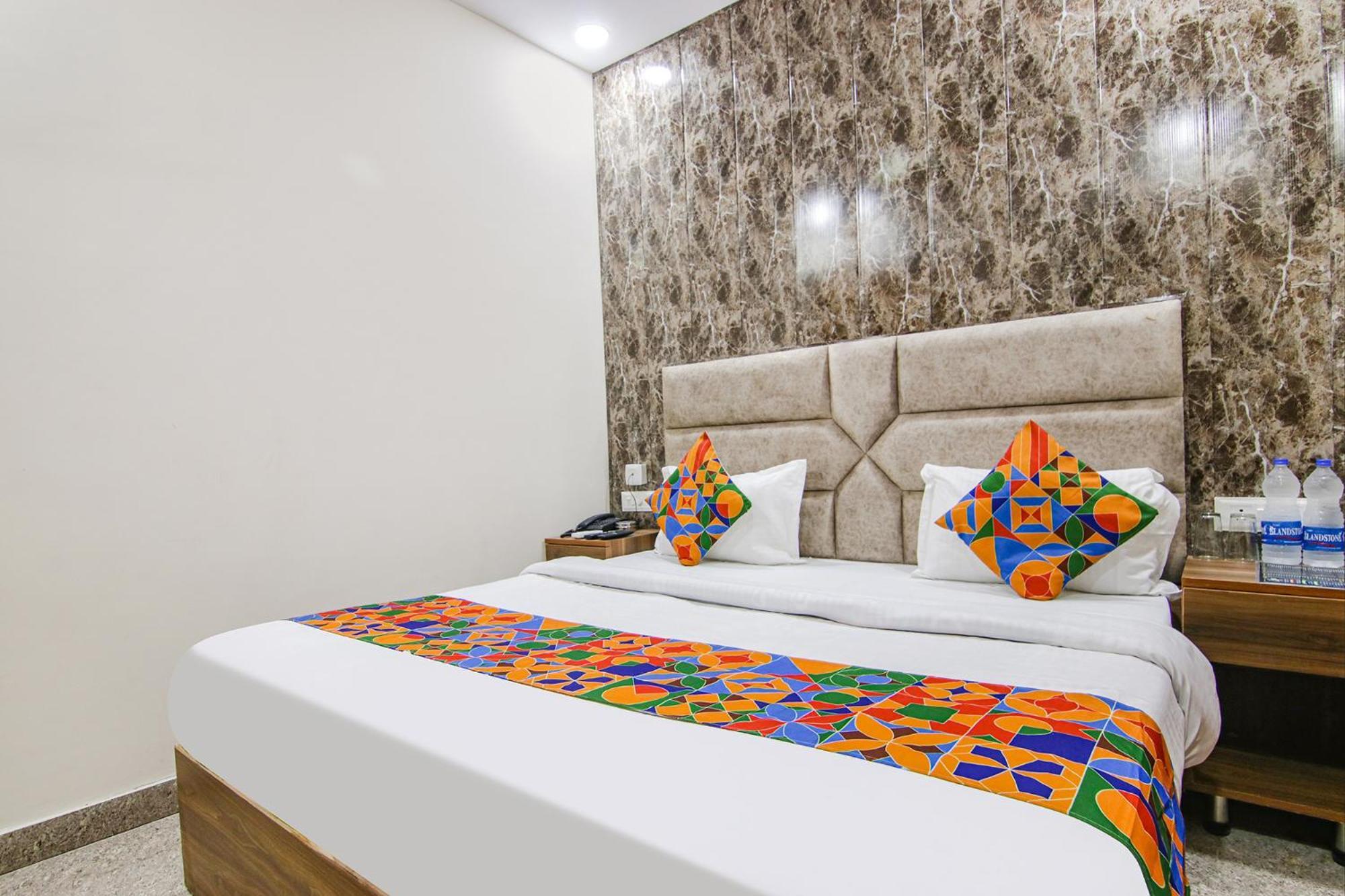 Fabhotel Hc South Crown Mohali ภายนอก รูปภาพ